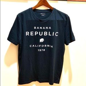 Banana Republic Shirts - LIKE NEW BR TOP🤗 SAME DAY SHIP Banana Republic Shirts - LIKE NEW BR TOP🤗 SAME DAY SHIP
